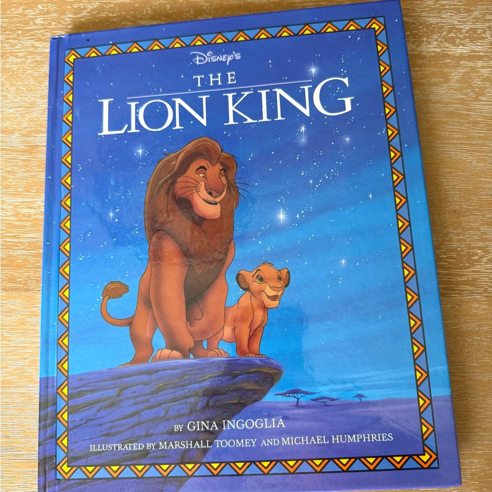 Disney’s Lion King Hardcover Book by Gina Ingoglia 1st Edition Perfect Condition